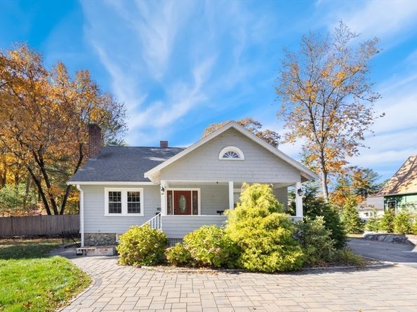 928 Main St, Lynnfield MA 01940