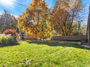 928 Main St, Lynnfield MA 01940