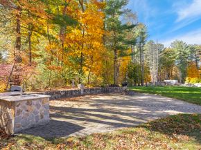 928 Main St, Lynnfield MA 01940