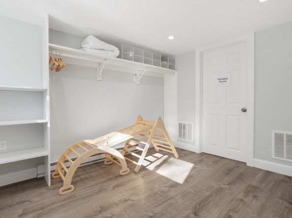 928 Main St, Lynnfield MA 01940