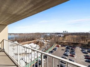 200 Cove Way 614, Quincy MA 02169