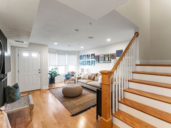 60 Robbins Rd. 25, Plymouth MA 02360