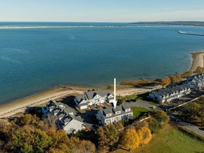 60 Robbins Rd. 25, Plymouth MA 02360