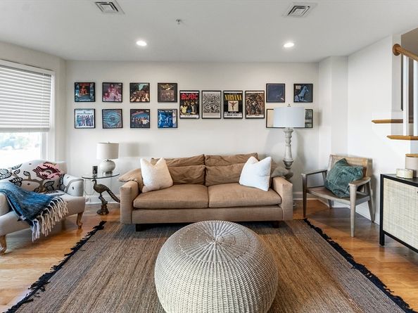 60 Robbins Rd. 25, Plymouth MA 02360