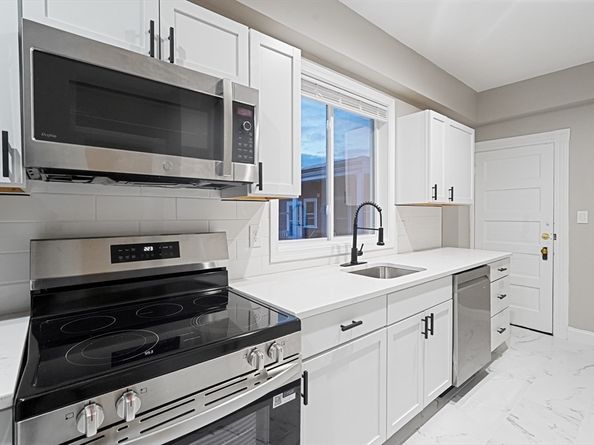 381 Adams St 3, Boston MA 02122