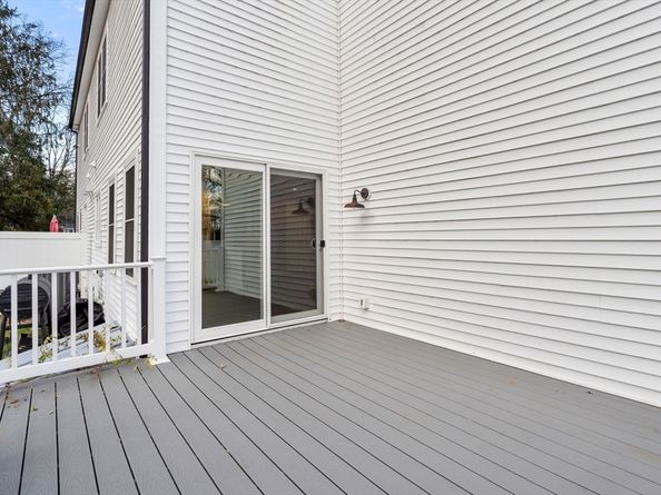 93 Providence St B, Mendon MA 01756