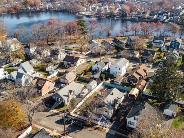 34 Glendale Ave, Peabody MA 01960