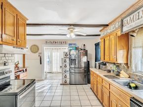 34 Glendale Ave, Peabody MA 01960