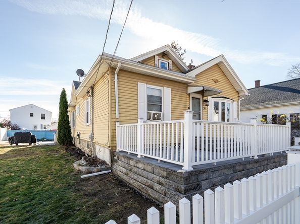 34 Glendale Ave, Peabody MA 01960