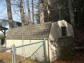 51 Champagne Rd, Gardner MA 01440