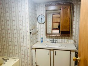 51 Champagne Rd, Gardner MA 01440