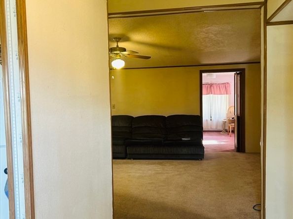 51 Champagne Rd, Gardner MA 01440