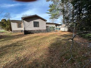 51 Champagne Rd, Gardner MA 01440