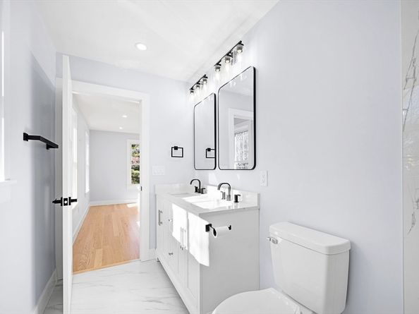 71 Readville St B, Boston MA 02136