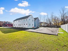 71 Readville St B, Boston MA 02136