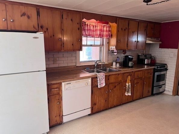 126 Groton, Chelmsford MA 01863