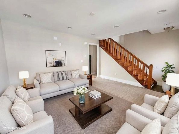 17 Overlook St 17, Northbridge MA 01588