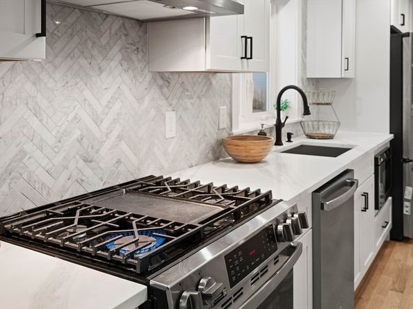 35 Dewey 35, Boston MA 02125