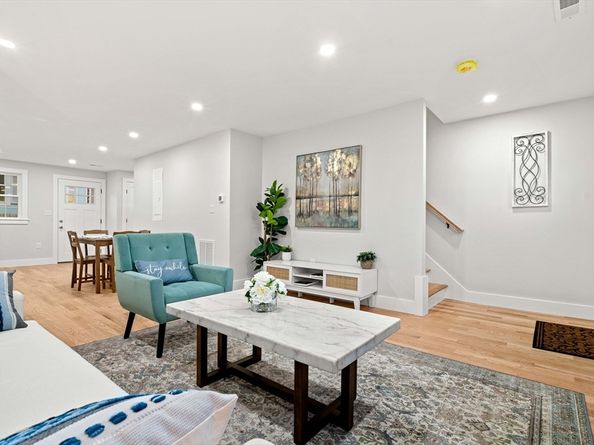 35 Dewey 35, Boston MA 02125