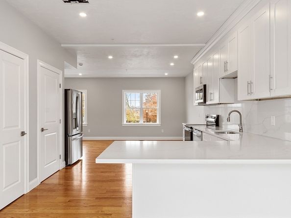 10 Windsor Street C, Worcester MA 01605