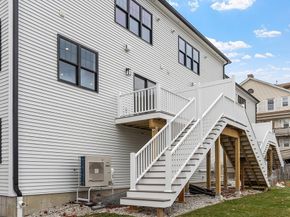 10 Windsor Street C, Worcester MA 01605