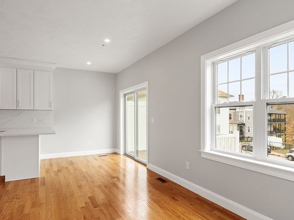 10 Windsor Street C, Worcester MA 01605