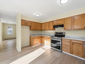 200 Beacon St, Worcester MA 01610