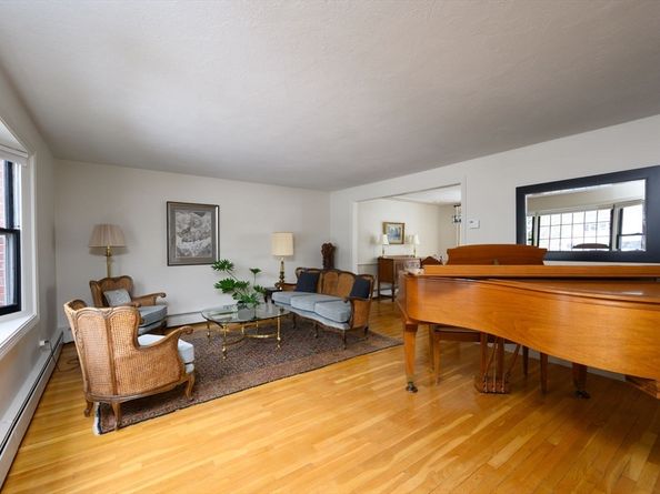 40 Dean Rd, Milton MA 02186