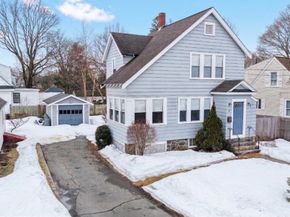 34 Lafayette St, Marblehead MA 01945