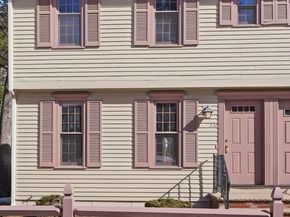 331 Wellman Ave 331, Chelmsford MA 01863