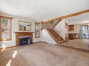 331 Wellman Ave 331, Chelmsford MA 01863