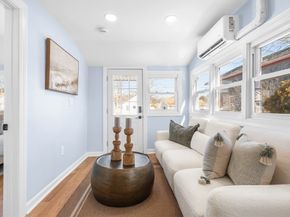 6 Wildwood Ave, Wareham MA 02571