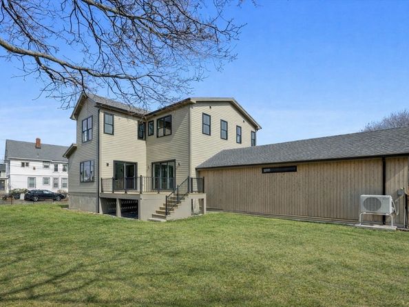 51 Fox Hill Rd, Nahant MA 01908