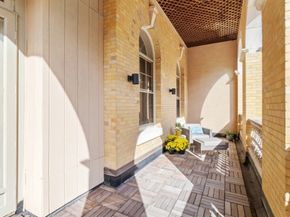 60 W Glen Rd 101, Brookline MA 02445