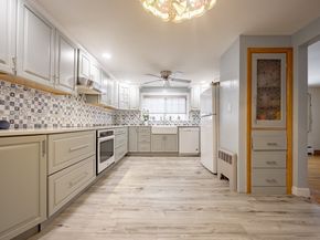 12 W Colony, Lynn MA 01902