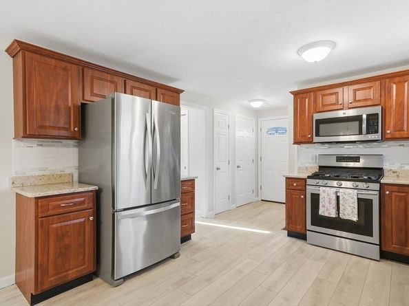 8 Keach Terrace, Waltham MA 02453