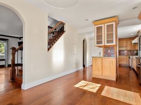 76 Taft Ave 2, Newton MA 02465