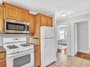 88 Warwick Rd 1, Newton MA 02465