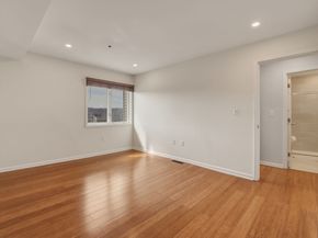 4 Duck Pond Rd 225, Beverly MA 01915