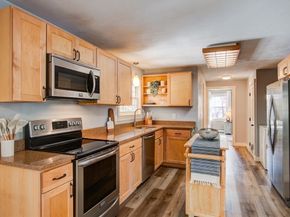 83 Richardson Dr, Fitchburg MA 01420