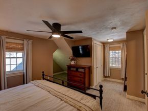 83 Richardson Dr, Fitchburg MA 01420