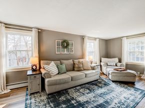 83 Richardson Dr, Fitchburg MA 01420