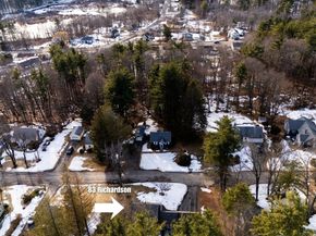 83 Richardson Dr, Fitchburg MA 01420