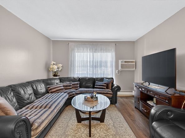 45 Mccoba St 72, Revere MA 02151