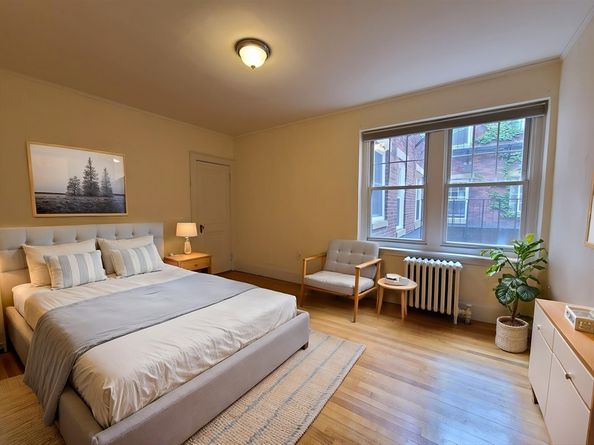22 Concord Avenue 11, Cambridge MA 02138