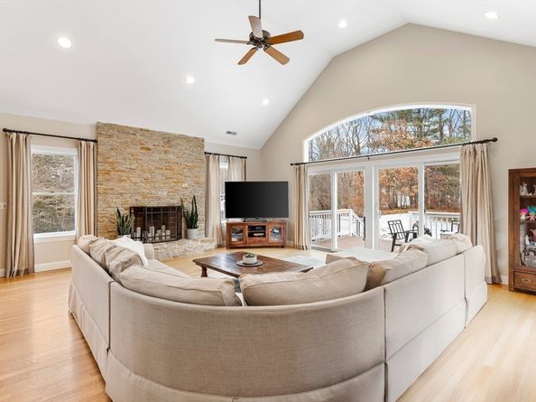 44 Tyler Road, Lexington MA 02420