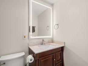 33 Pond Ave 919, Brookline MA 02445