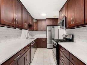 33 Pond Ave 919, Brookline MA 02445