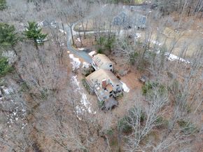 215 North St, Upton MA 01568