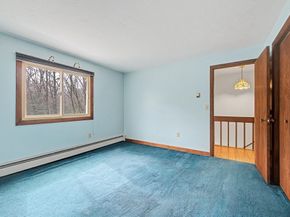 215 North St, Upton MA 01568